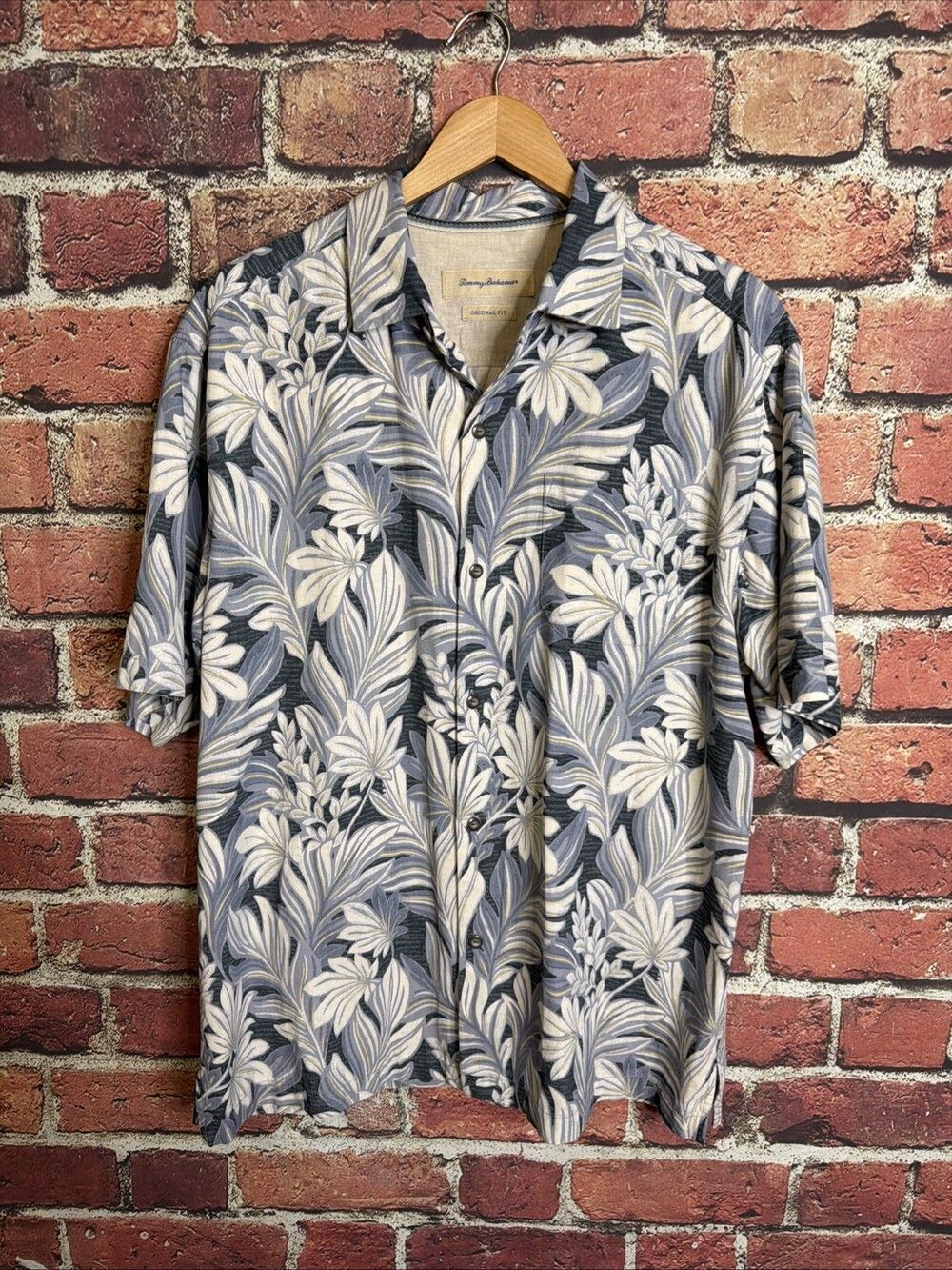 Tommy Bahama Silk Blend Shirt Men L Blue Floral Shirt Hawaiian Shirt Button Down